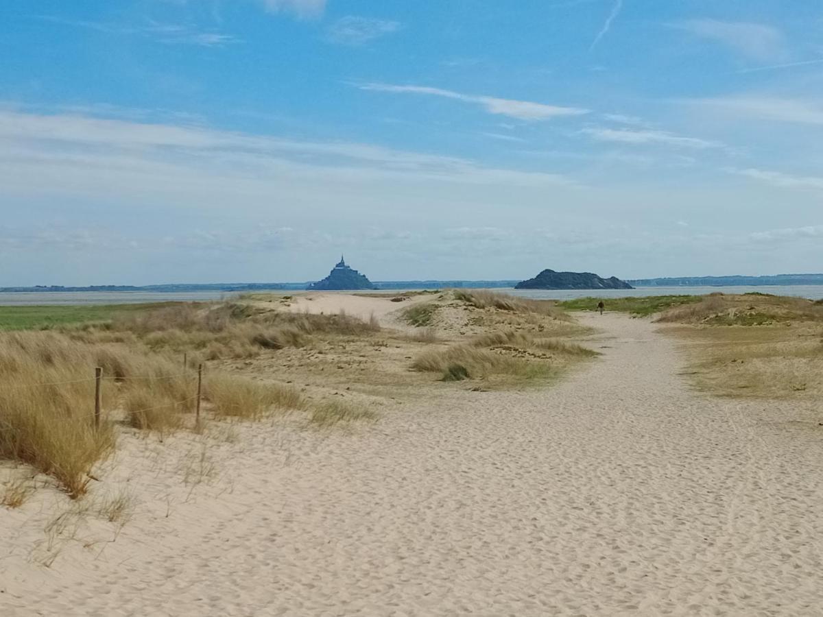 קרול Gite Les Trefles Proche De La Plage En Baie Du Mont St Michel מראה חיצוני תמונה